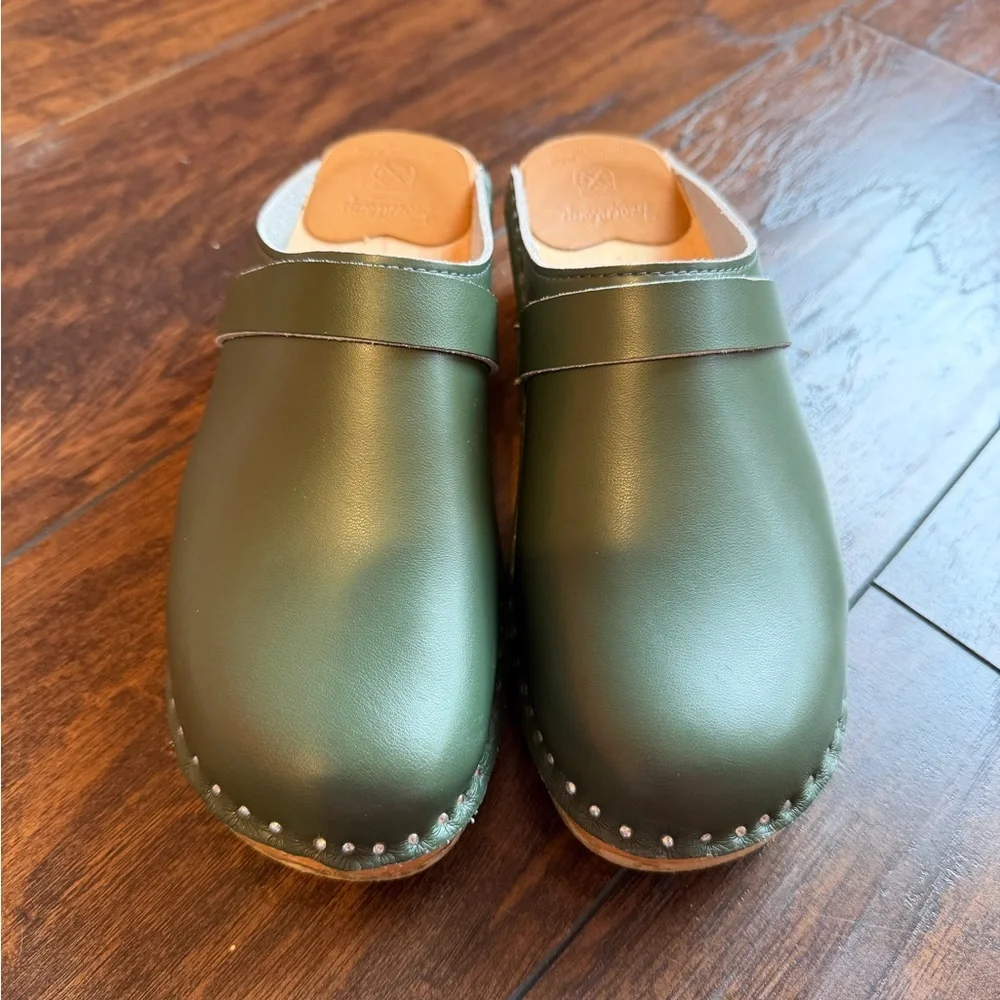 Troentorp Da Vinci Pine Green Clogs - Picture 2 of 10
